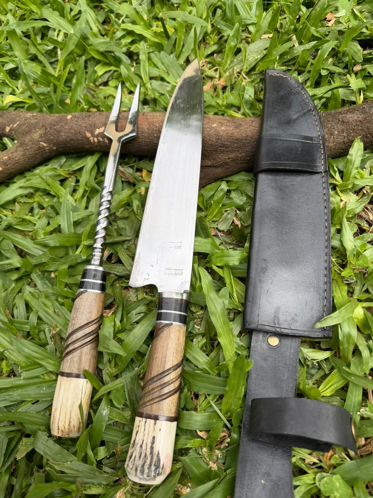 Set: Cuchillo y tenedor parrillero.