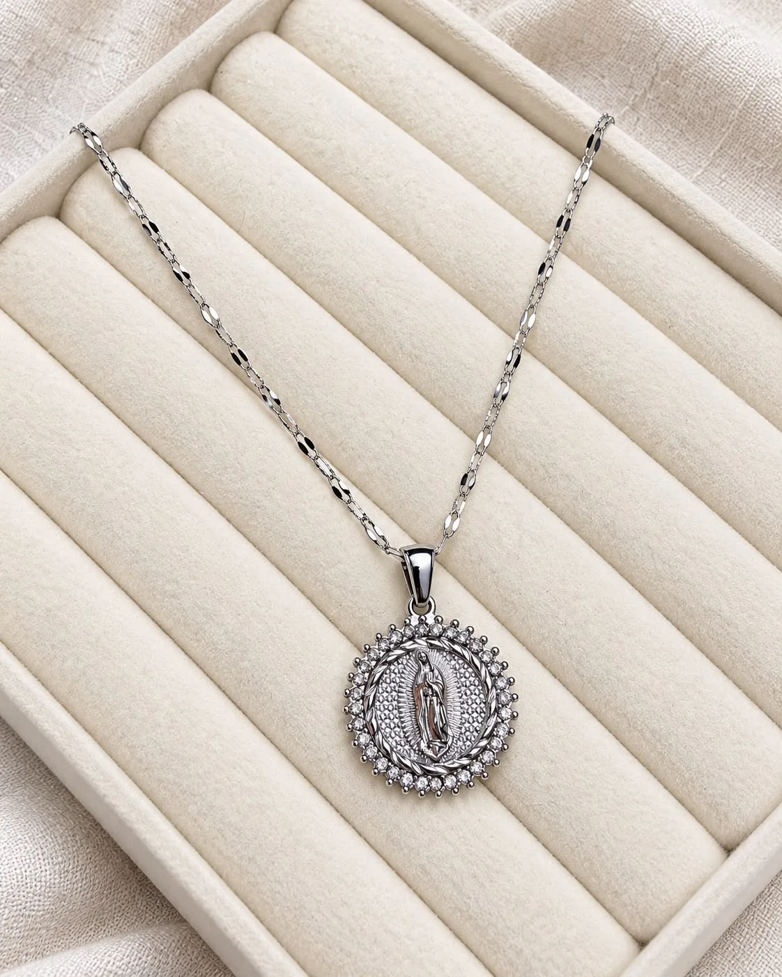Cadena Virgencita