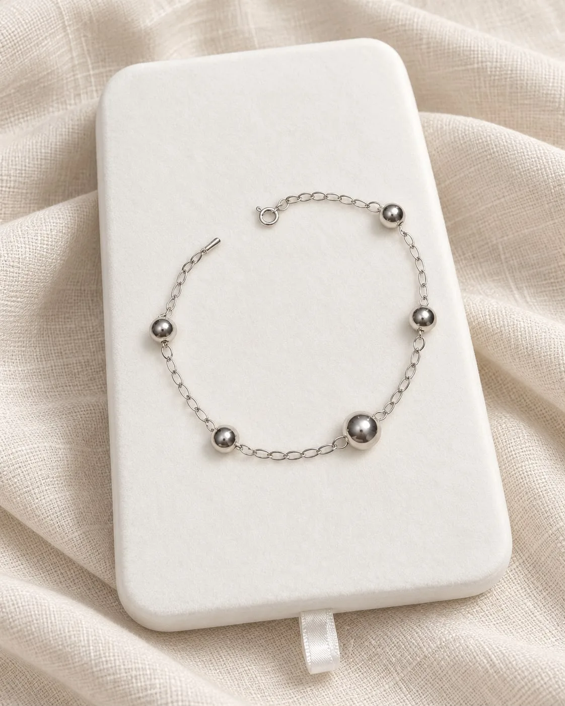 Pulsera Bolitas Plateadas N2
