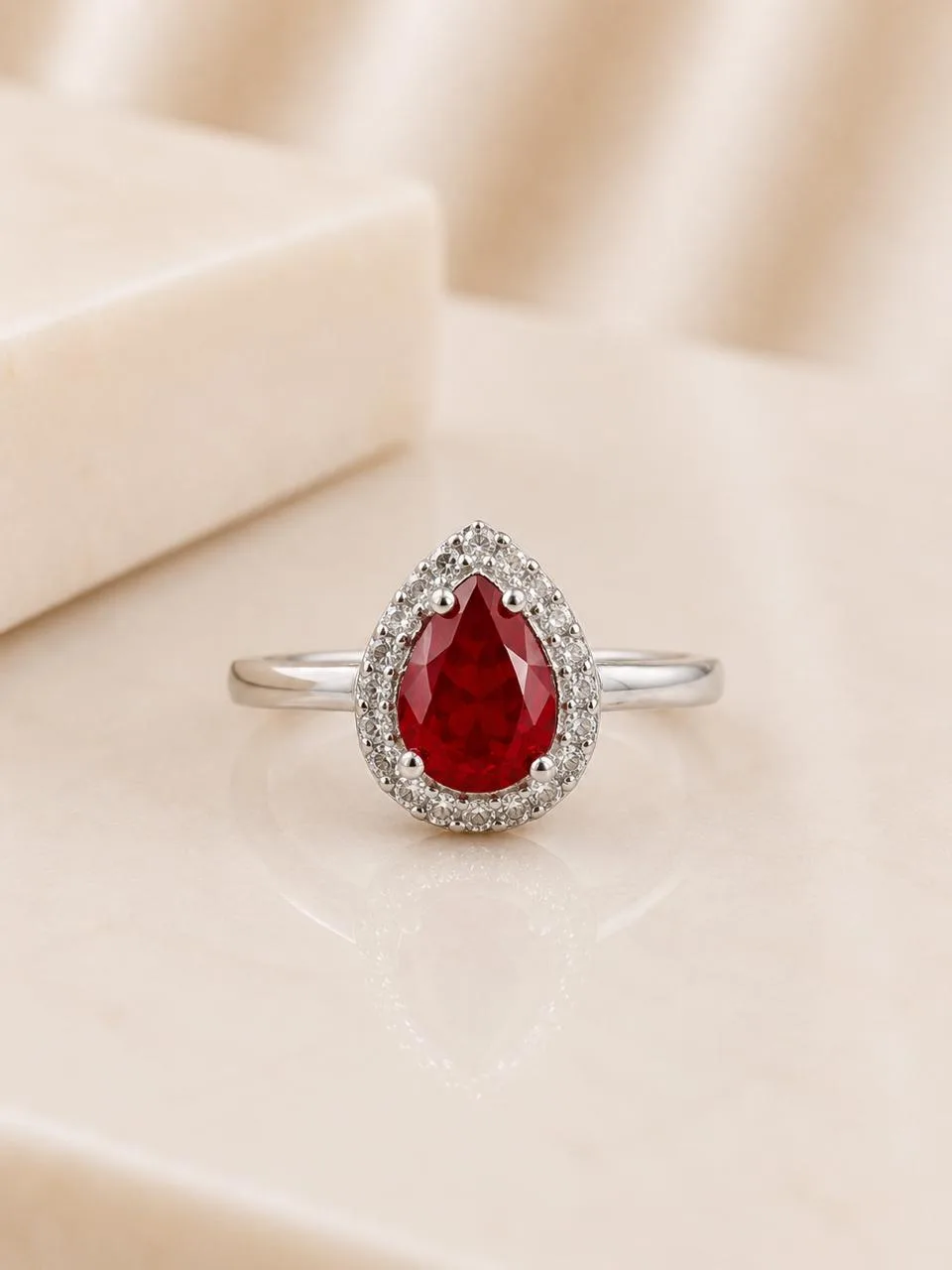 Anillo Sultana