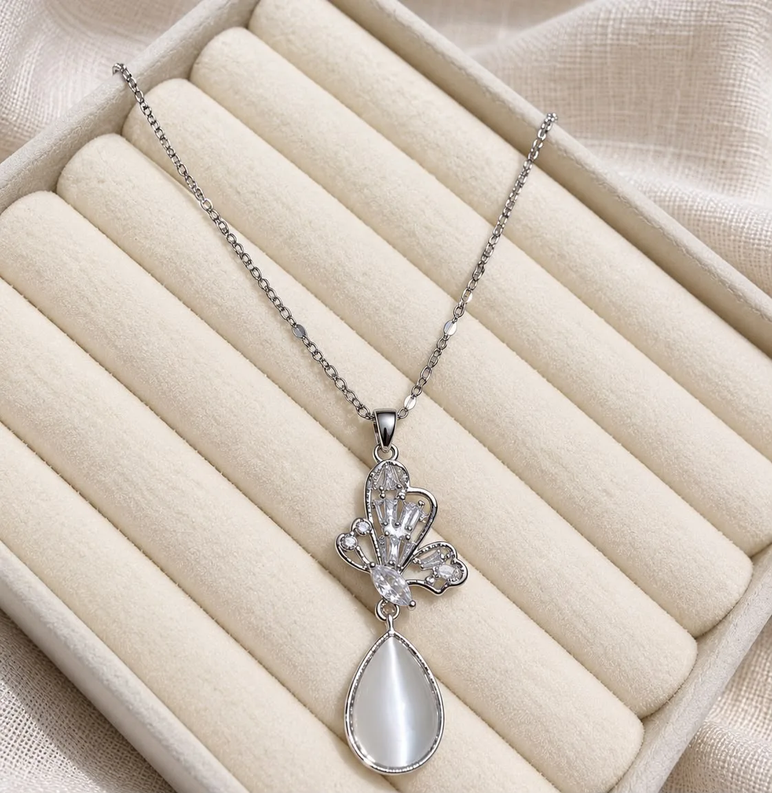 Cadena Gota Mariposa