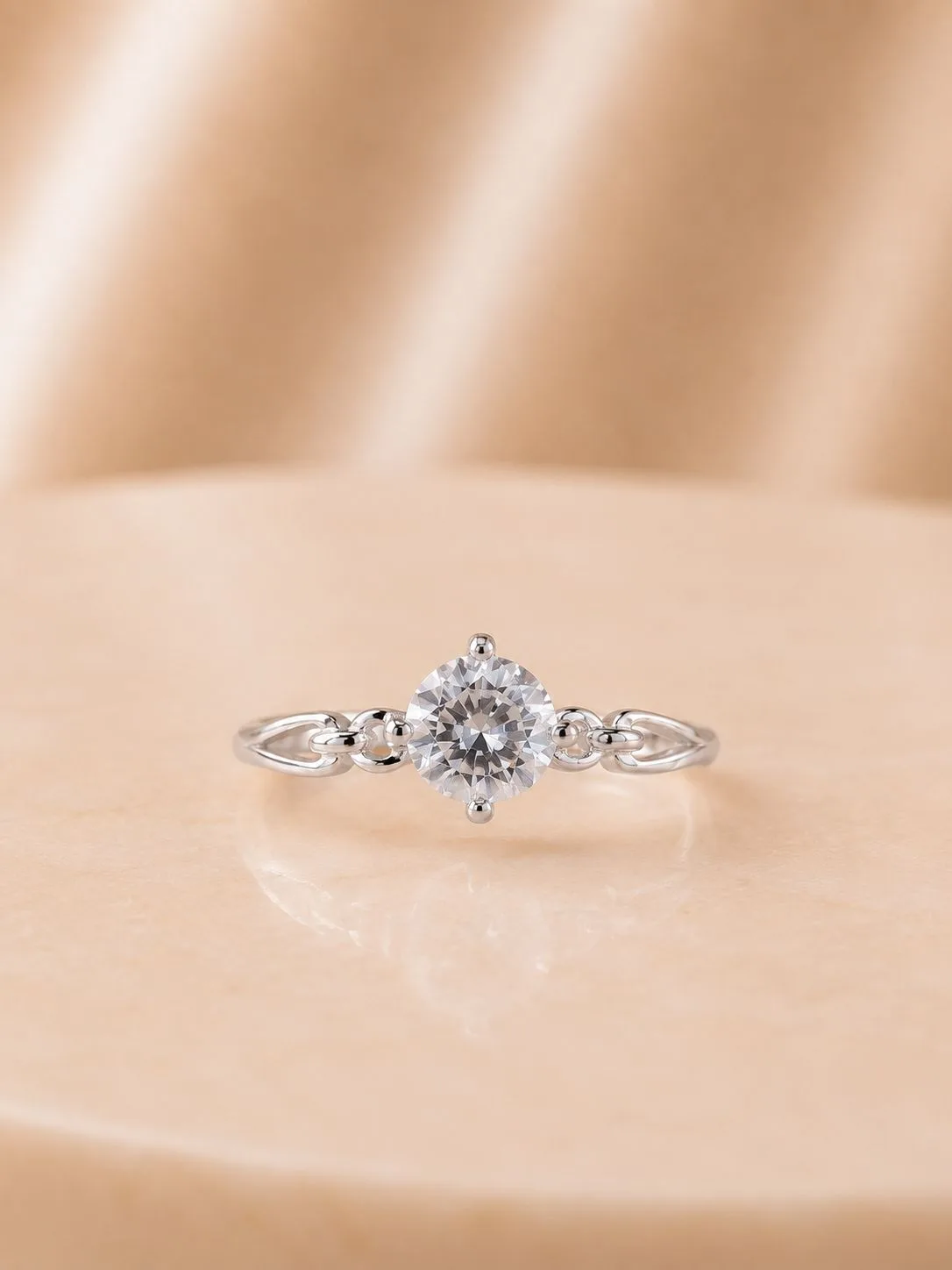 Anillo solitario Chain